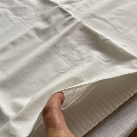 DOLCE and GABBANA Hanging Clothes Dust Bag Crisp White 36 x 20 in 36 x 20 inches - Picture 7 of 10